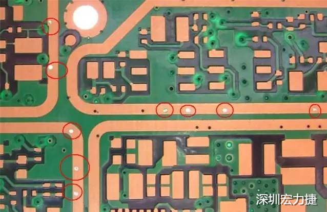 防止PCB過波峰焊時(shí)錫從導(dǎo)通孔貫穿元件面造成短路；特別是我們把過孔放在BGA焊盤上時(shí)，就必須先做塞孔，再鍍金處理，便于BGA的焊接。