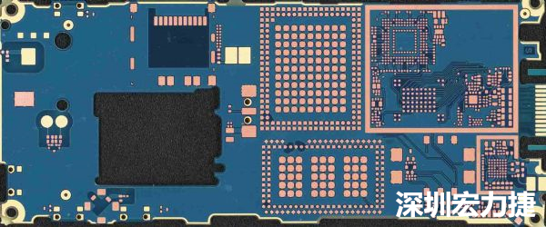 手機(jī)可用的PCB空間相當(dāng)小，而1片式的設(shè)計(jì)是節(jié)省成本的作法，如何做到區(qū)隔不同子系統(tǒng)、降低雜訊干擾，是設(shè)計(jì)關(guān)鍵。